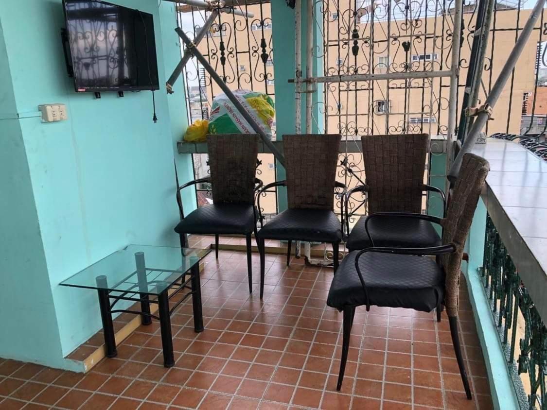 The Mansion - Backpackers Near Airport Appartement Manilla Buitenkant foto