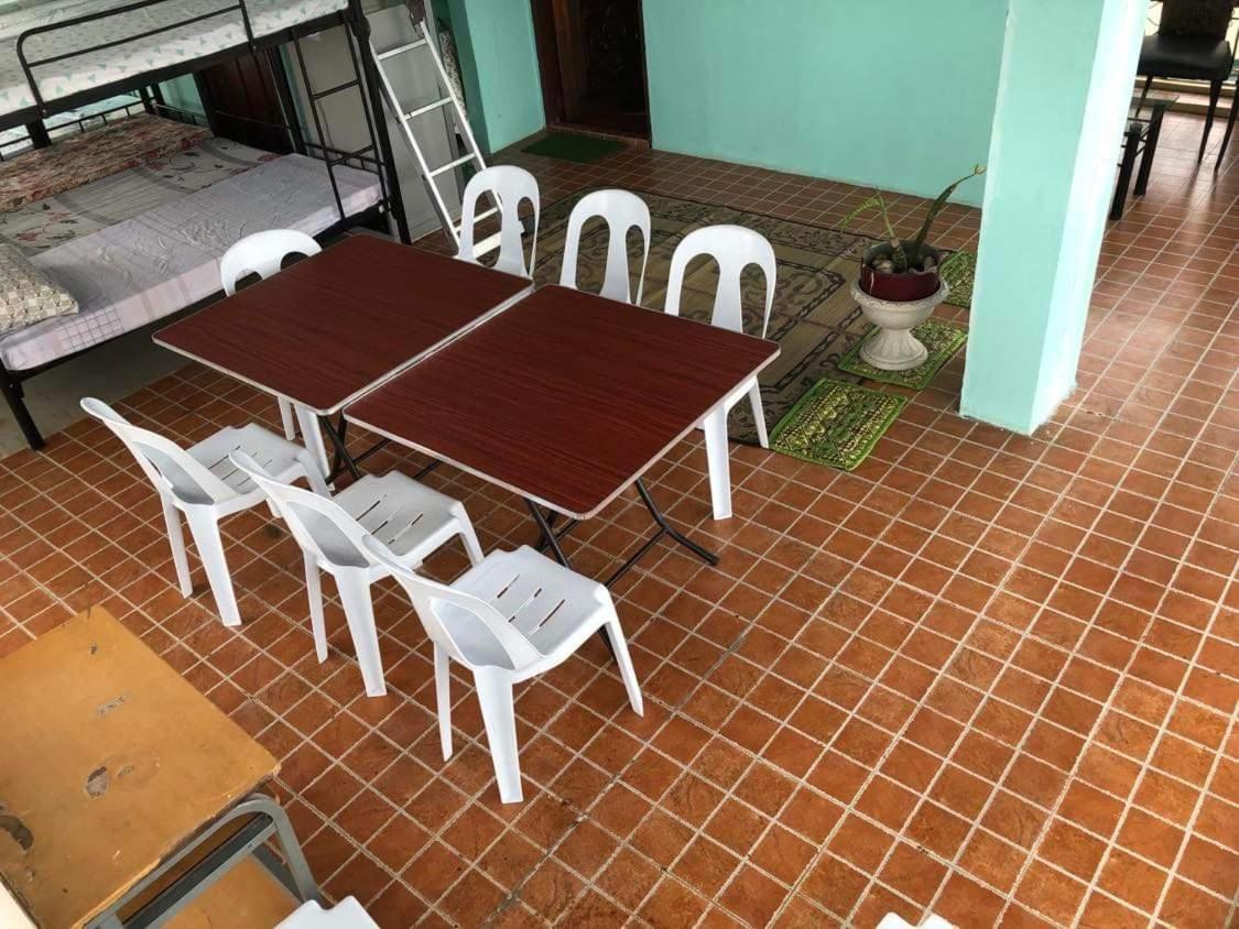 The Mansion - Backpackers Near Airport Appartement Manilla Buitenkant foto