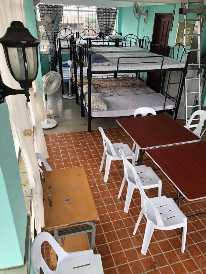 The Mansion - Backpackers Near Airport Appartement Manilla Buitenkant foto