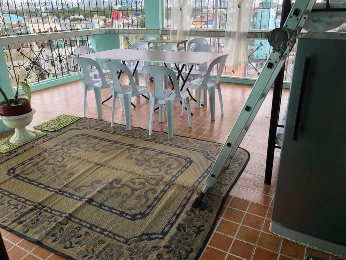 The Mansion - Backpackers Near Airport Appartement Manilla Buitenkant foto