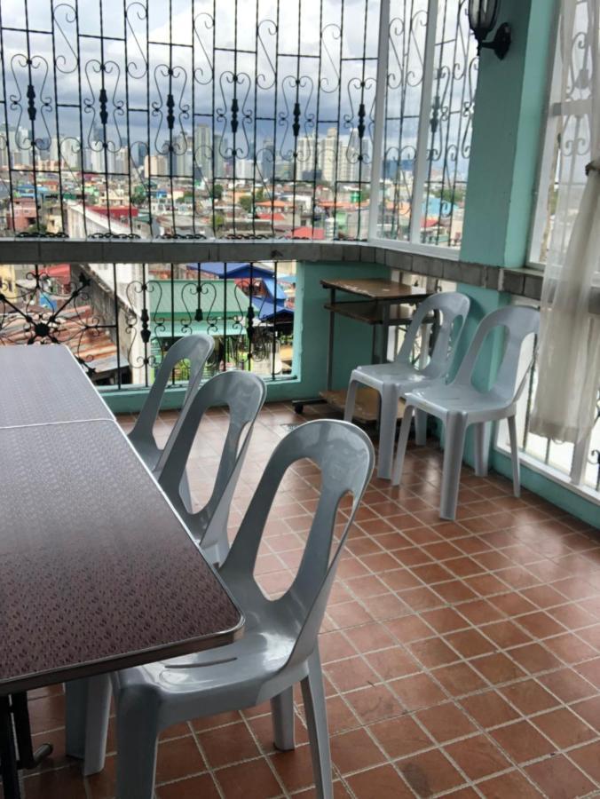The Mansion - Backpackers Near Airport Appartement Manilla Buitenkant foto