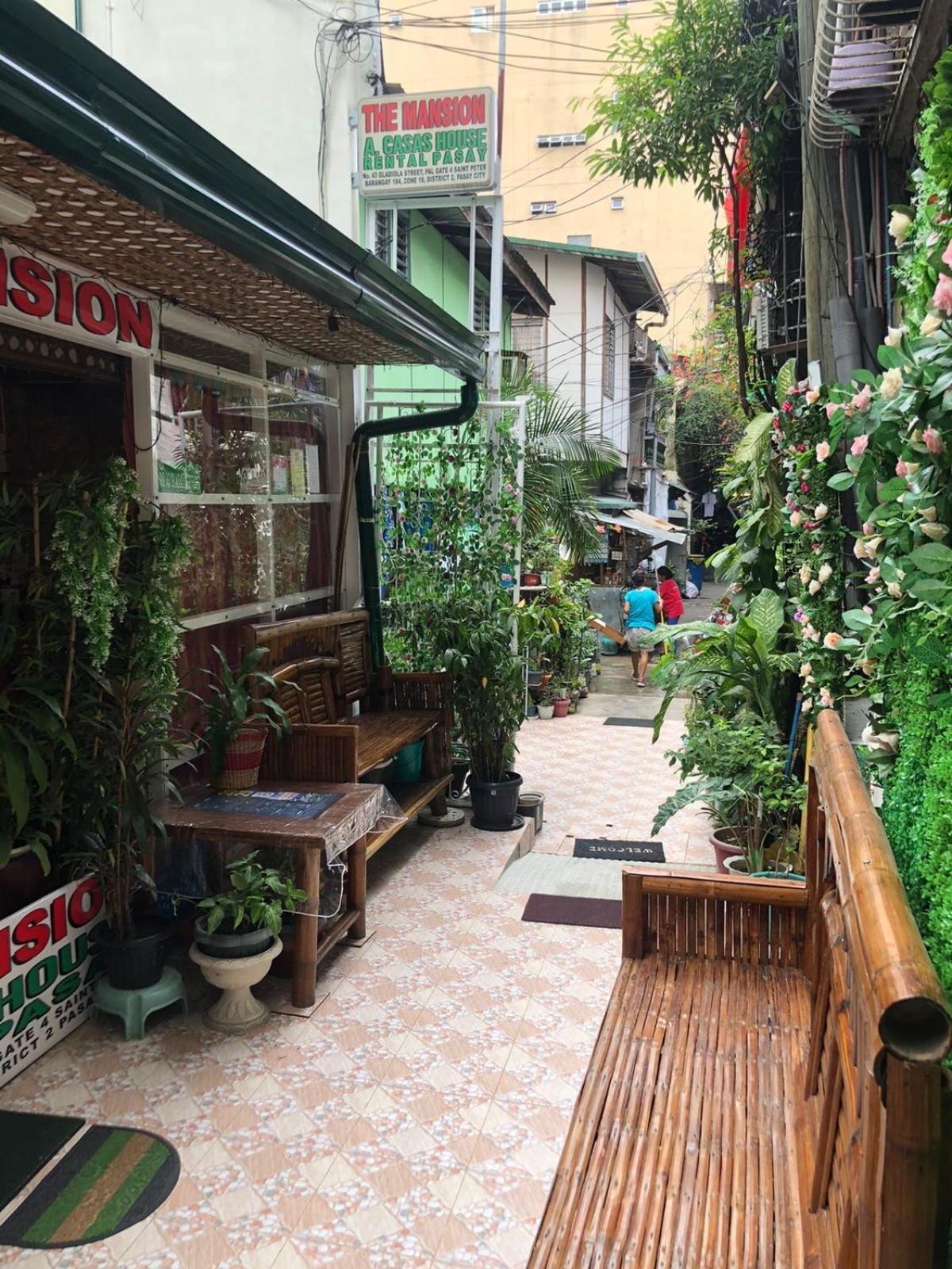 The Mansion - Backpackers Near Airport Appartement Manilla Buitenkant foto